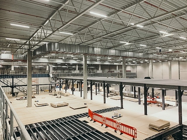 AutoStore expansion mezzanine grid