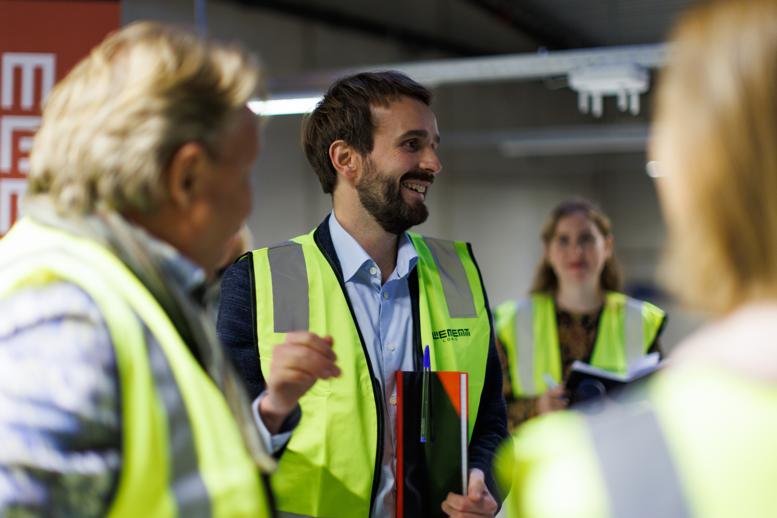 The Norwegian Minister of Trade and Industry visiting a warehouse